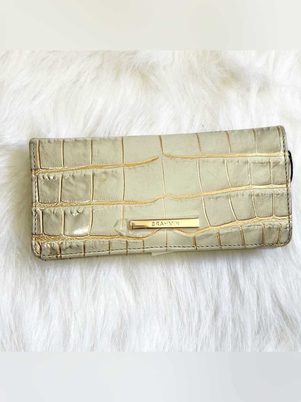 Brahmin NWT Ady Croc Embossed Leather Wallet in Sterling Miravet